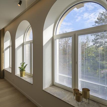 Nieuwe ramen in alu schrijnwerk met echte centers Nieuwe ramen in alu schrijnwerk met echte centers