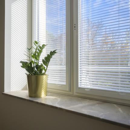 Nieuwe ramen in alu schrijnwerk met echte centers Nieuwe ramen in alu schrijnwerk met echte centers