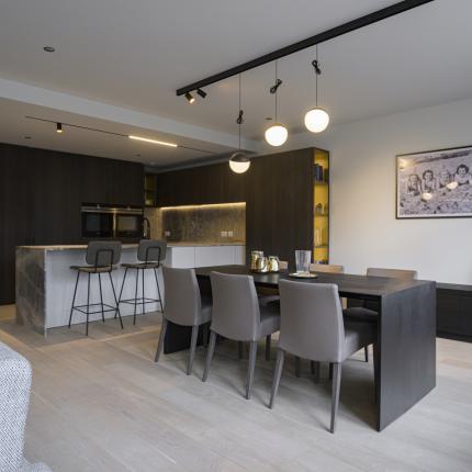 Modern interieur met warme accenten Modern interieur met warme accenten