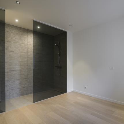 Badkamer in de slaapkamer voor hotelbeleving Badkamer in de slaapkamer voor hotelbeleving