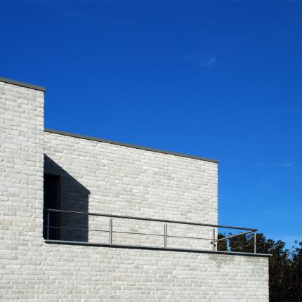 Mooi volumespel in lichte gevelsteen