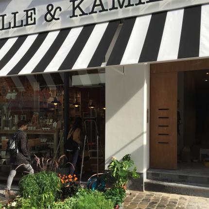 Nieuwe, uitnodigende voorgevel.