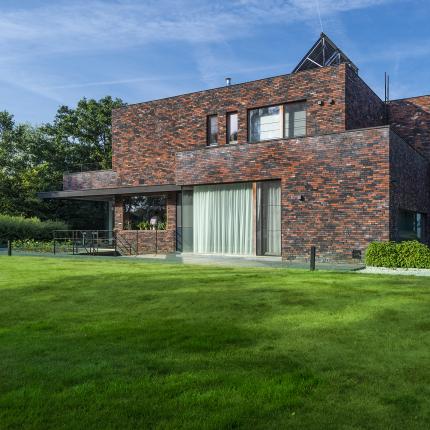 Architectuur eigenzinnige, strakke villa