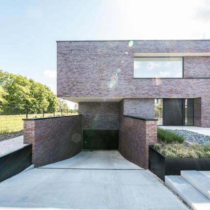 Ruiime ville in verlijmde gevelsteen en ondergrondse garage Ruiime ville in verlijmde gevelsteen en ondergrondse garage