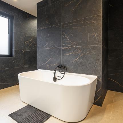 MULTIBAT - House with a view