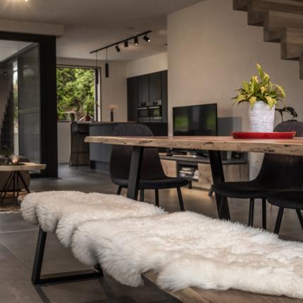 MULTIBAT - House with a view