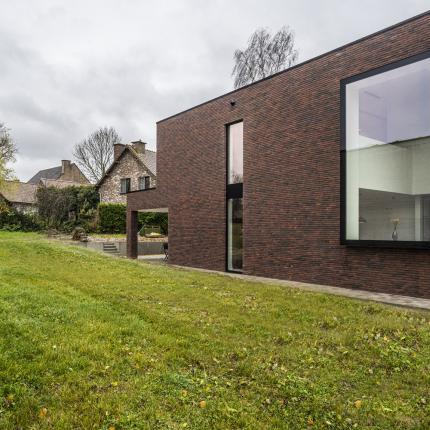 MULTIBAT - House with a view