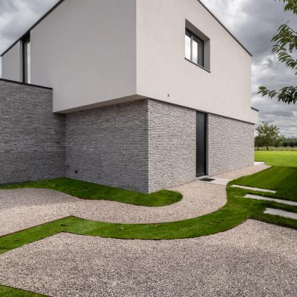 Multibat - Mooie villa in combinatie van gevelsteen &amp; crepi