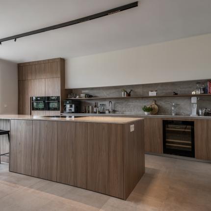 Multibat - Mooie villa in combinatie van gevelsteen &amp; crepi