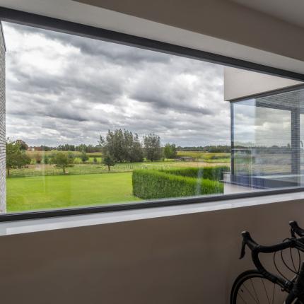 Multibat - Mooie villa in combinatie van gevelsteen &amp; crepi