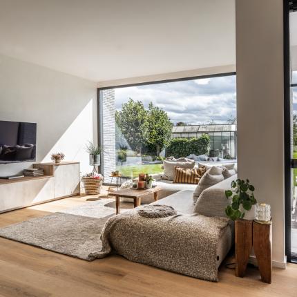 Multibat - Mooie villa in combinatie van gevelsteen &amp; crepi