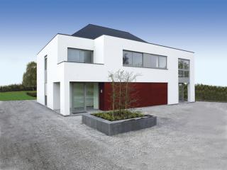 Hedendaagse, ruime koppelwoning - voorgevel Hedendaagse, ruime koppelwoning - voorgevel