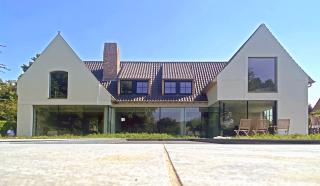 Totaalrenovatie landellijke villa te Sint-Martens-Latem Totaalrenovatie landellijke villa te Sint-Martens-Latem